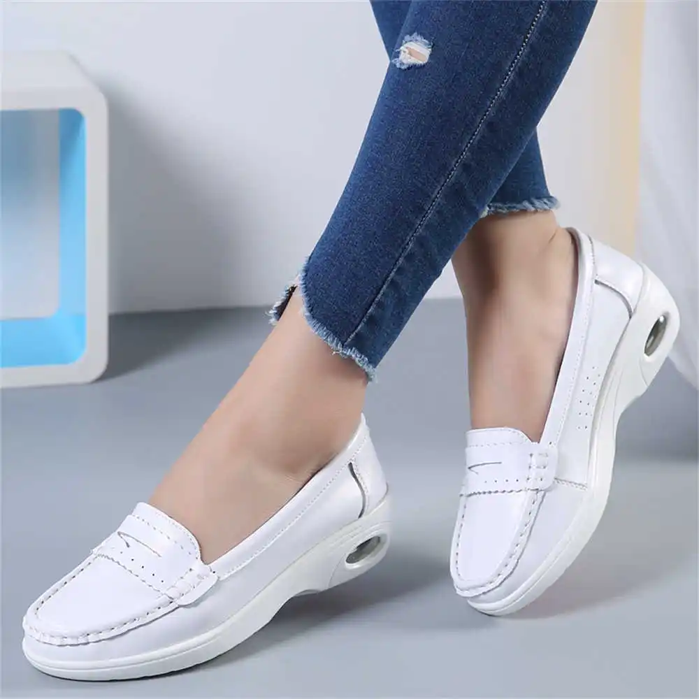 Thick Sole Slipon White Traine - Streetwear Brand Expensive ulasan dan harga